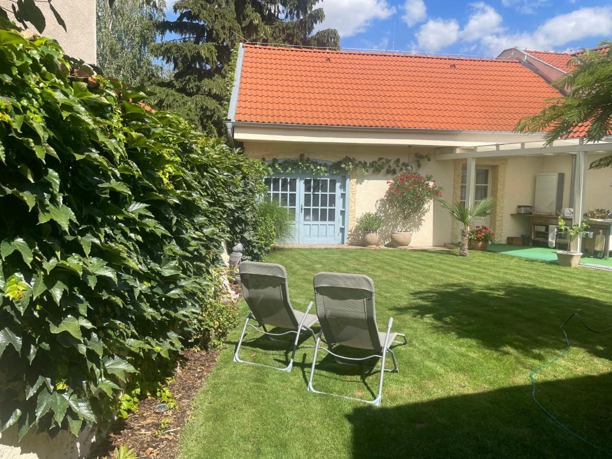 MonPe apartmánik s atmosférou Komárno Exterior foto