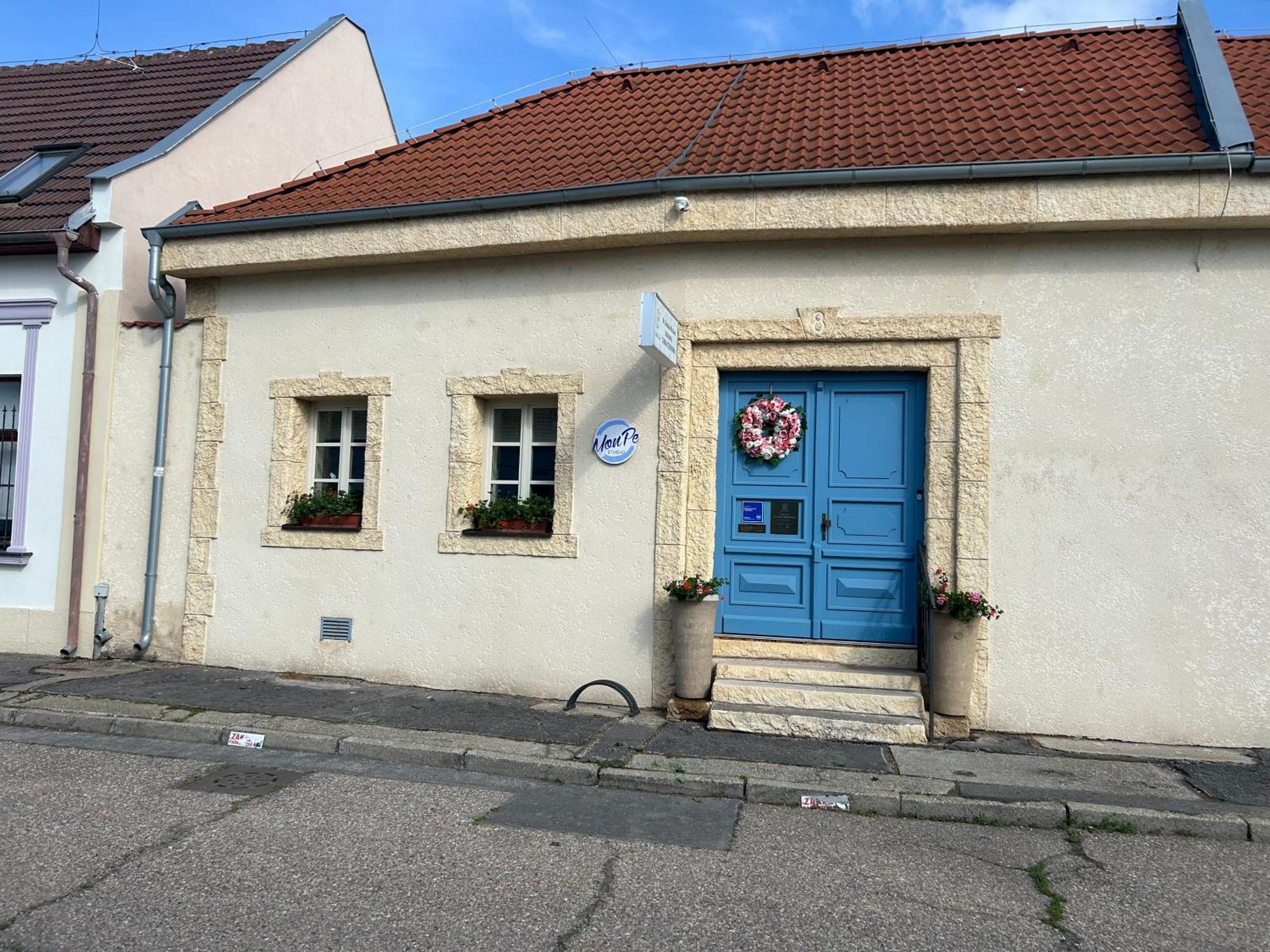MonPe apartmánik s atmosférou Komárno Exterior foto